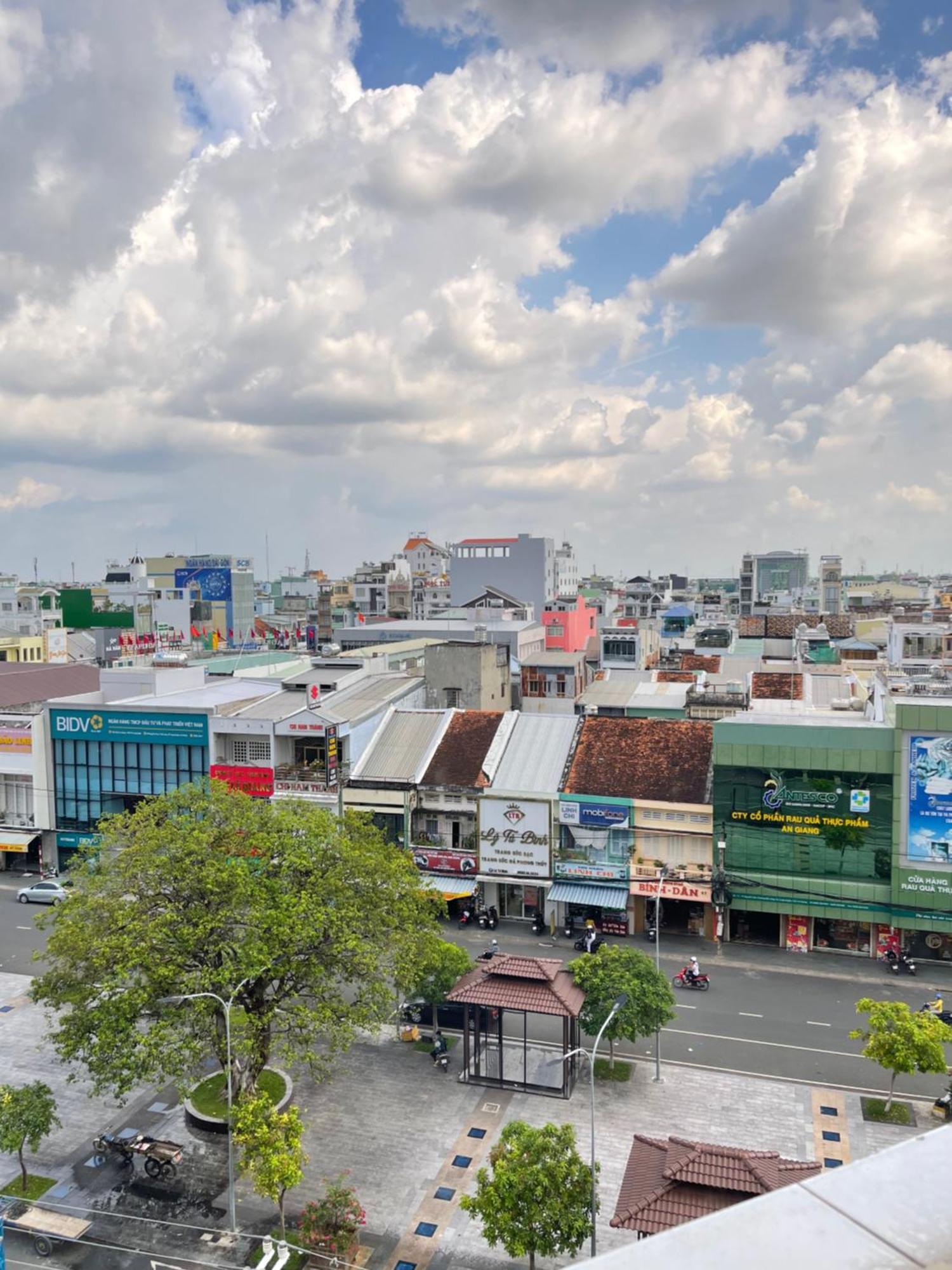 Dong Xuyen Hotel Long Xuyên Εξωτερικό φωτογραφία