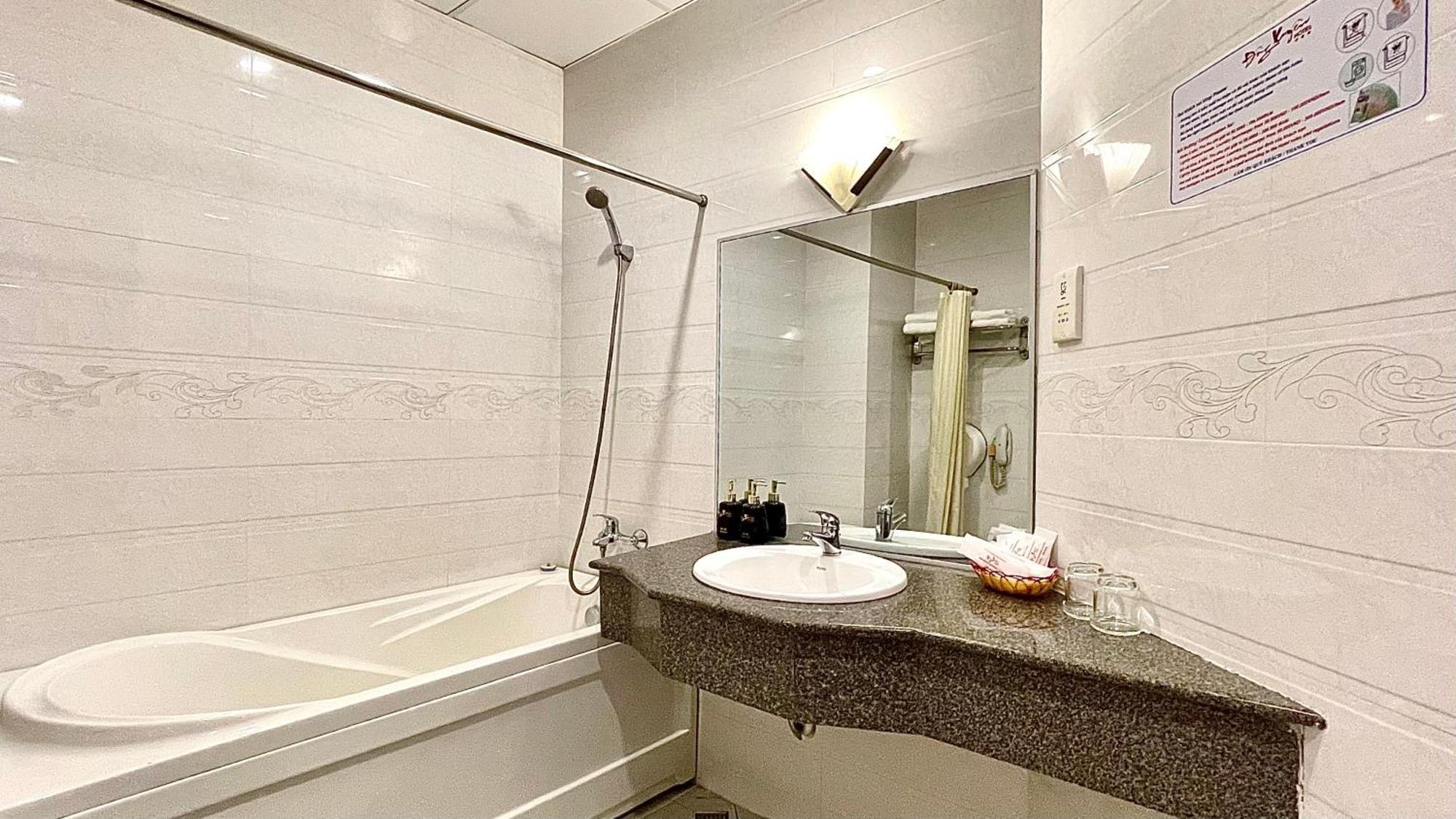 Dong Xuyen Hotel Long Xuyên Εξωτερικό φωτογραφία